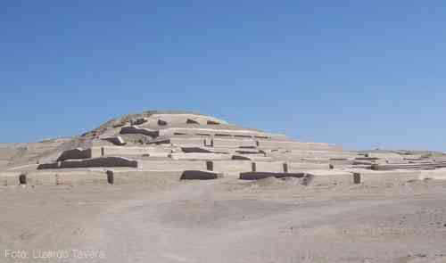 Cahuachi, La Gran Pirámide, vista Frontal