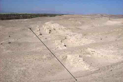 Cahuachi, muralla de la Zona A